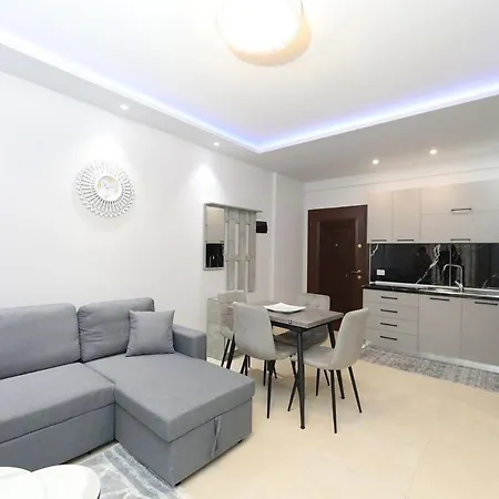Lungomare Modern * Влёра